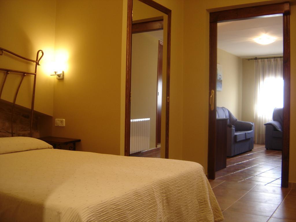 Hostal Casa Laure Y Mª Jose Arens de Lledo Exterior photo